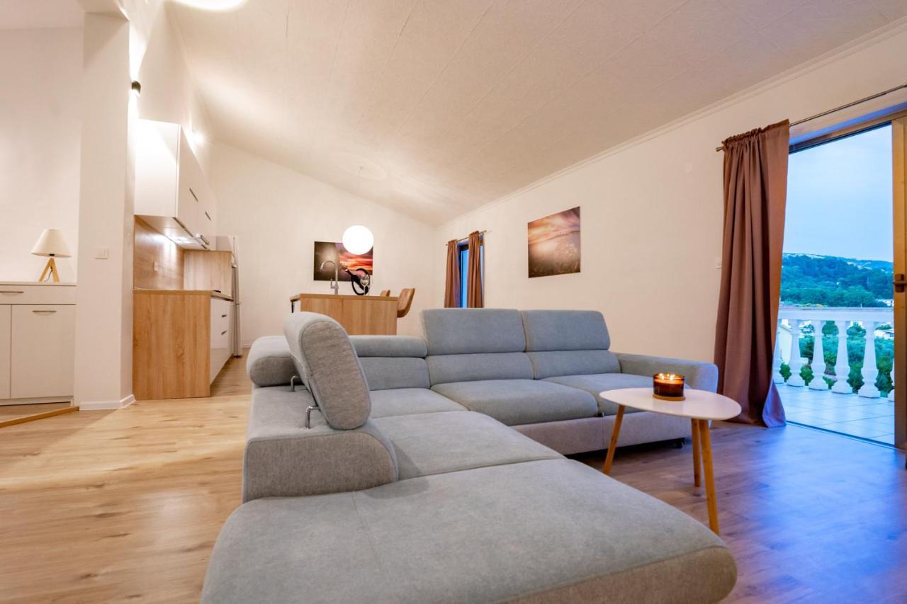 Grguric Apartments Palit エクステリア 写真
