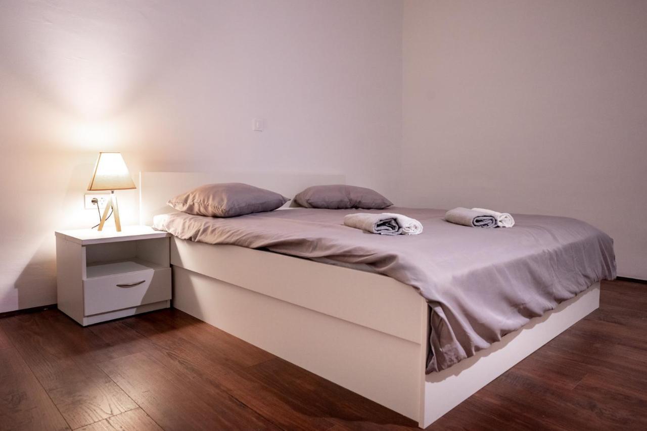 Grguric Apartments Palit エクステリア 写真