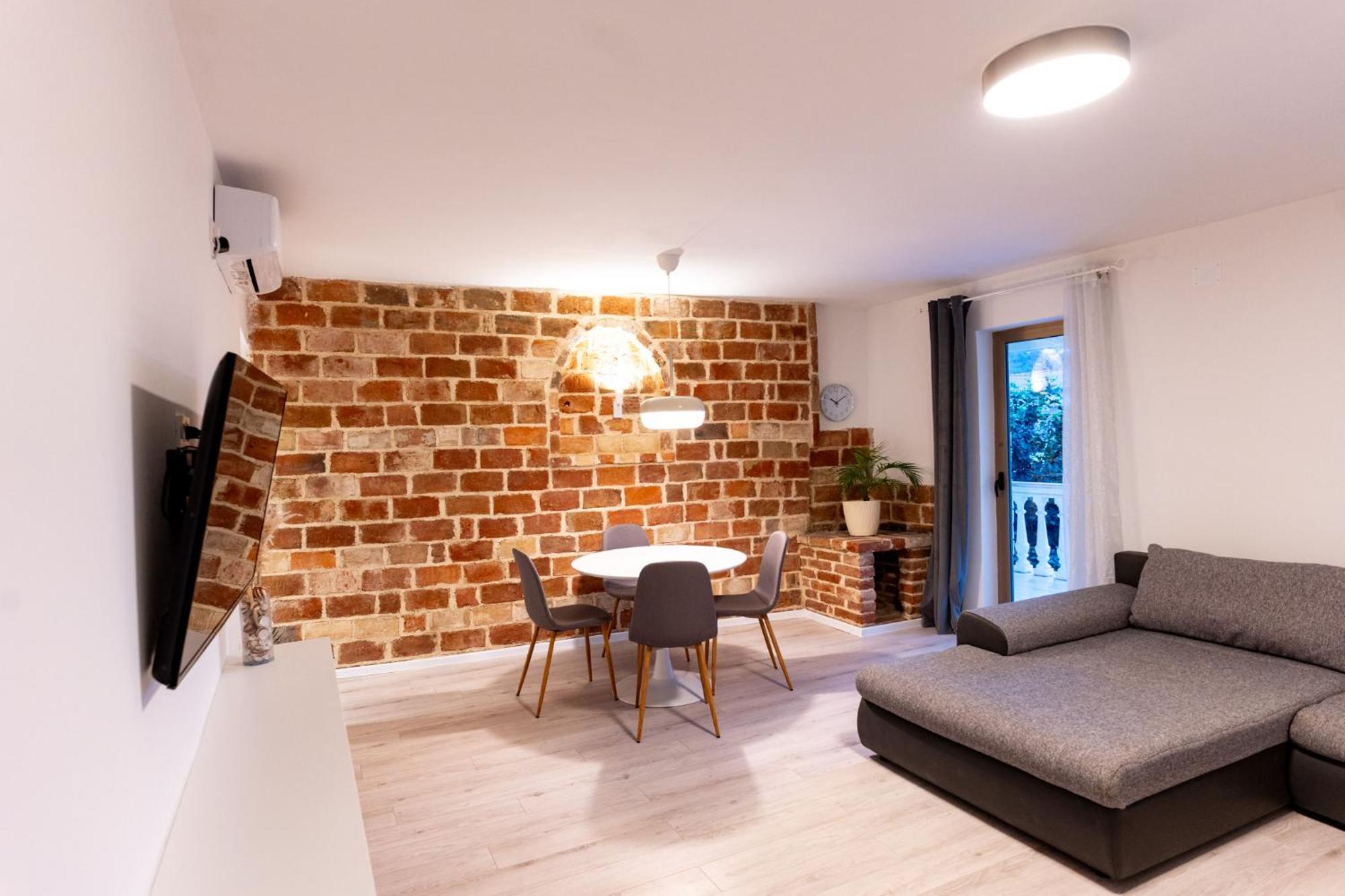 Grguric Apartments Palit エクステリア 写真